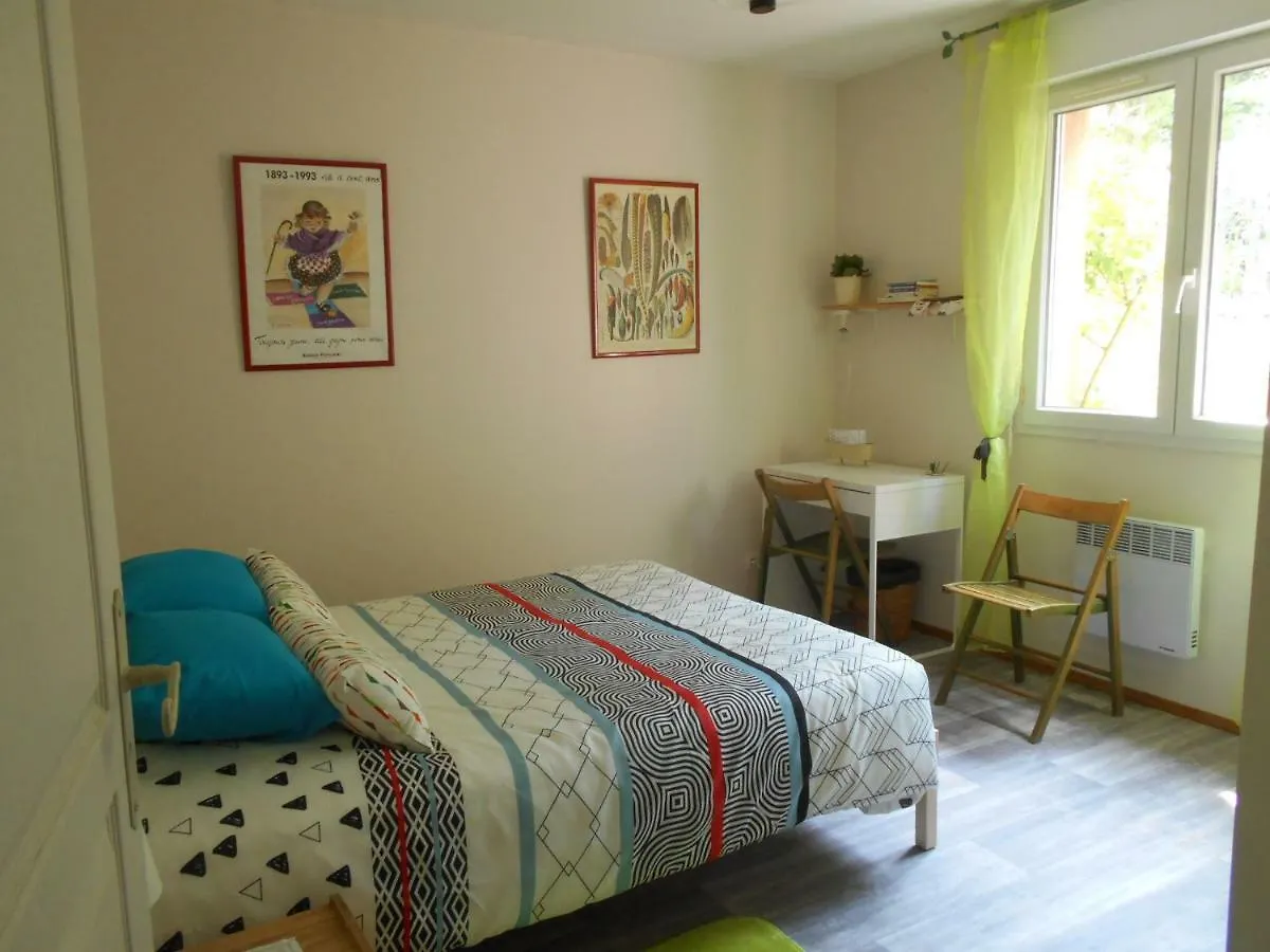 Homestay Chez Isabelle Apartment Auterive